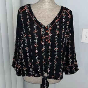 Persaya XL 3/4 sleeve blouse.  Black with Pink flowers.  Excellent Condition